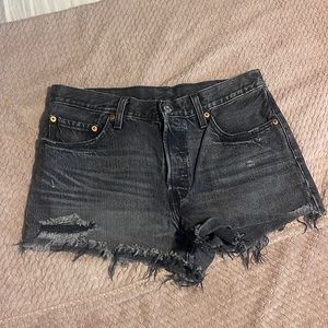 Black Levi’s shorts